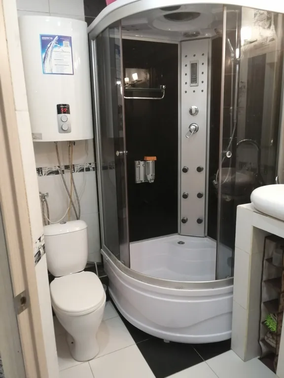 Чистая, уютная квартира-студия с барной стойкой