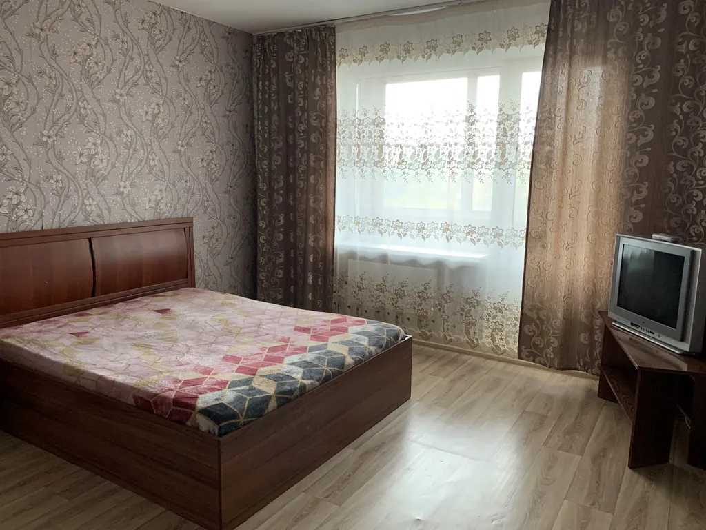 Квартира 1-комнатная квартира на правом берегу, недалеко от набережной — Красноярск