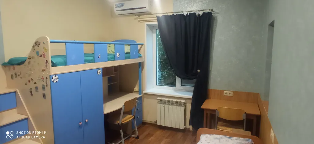 Часть дома с двумя спальнями, кухней и ванной