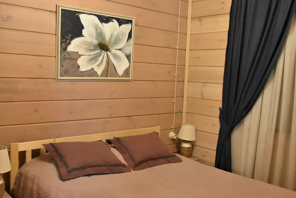 Коттедж Коттедж на озере Волго на Селигере в сосновом бору — Турбаза Чайка