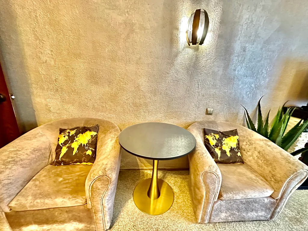 Студия на Парковом у реки с камином и кондиционером