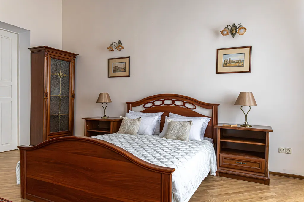 Квартира delux с 4 спальнями и парковкой у Эрмитажа