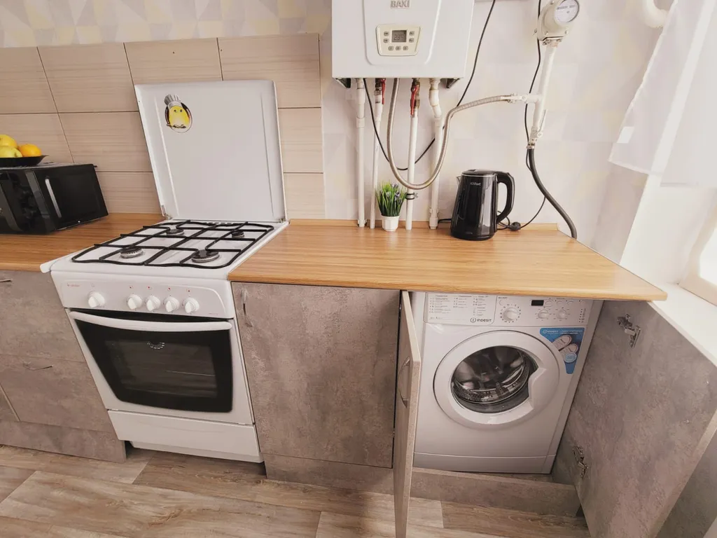 Просторная двухкомнатная квартира с балконом рядом с аквапарком