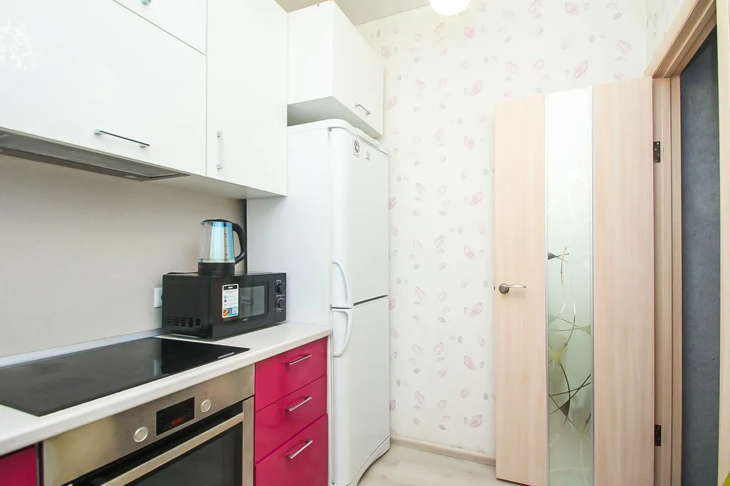 2 комнатная квартира возле тц Аура