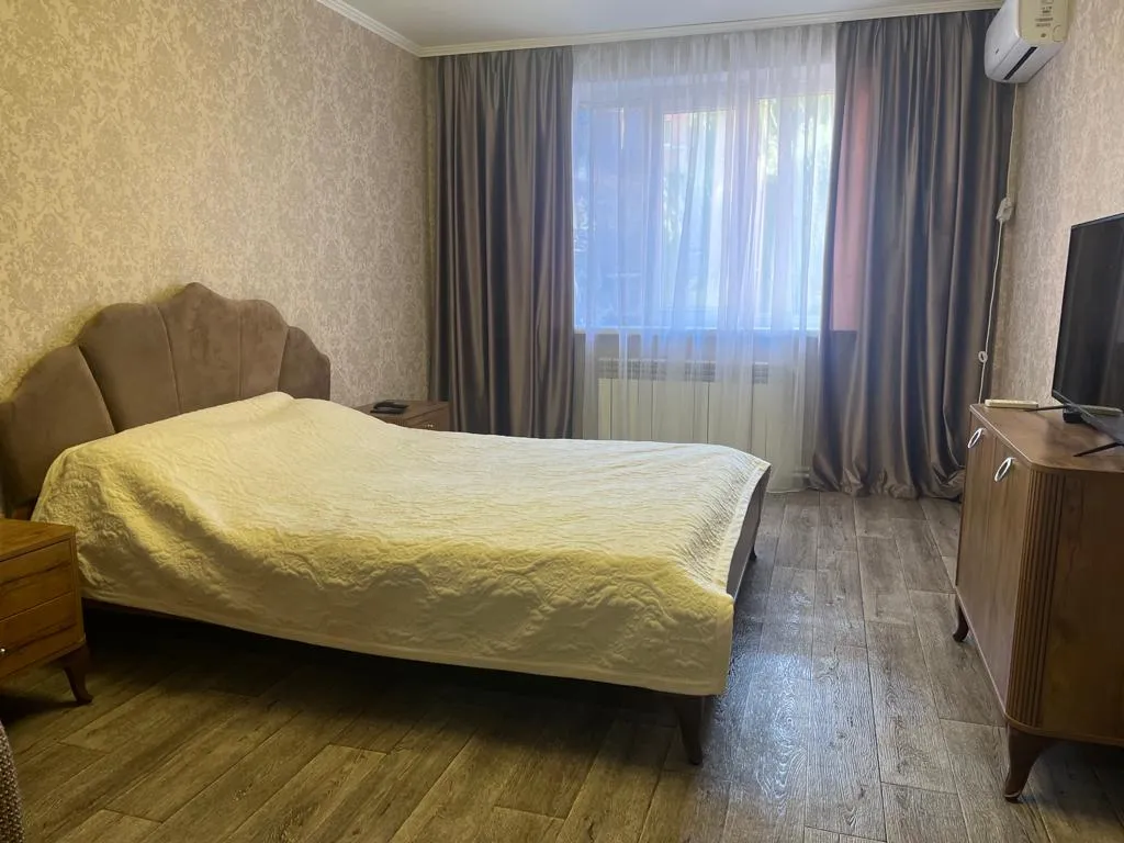 Квартира в центре — аренда посуточно в Новошахтинск