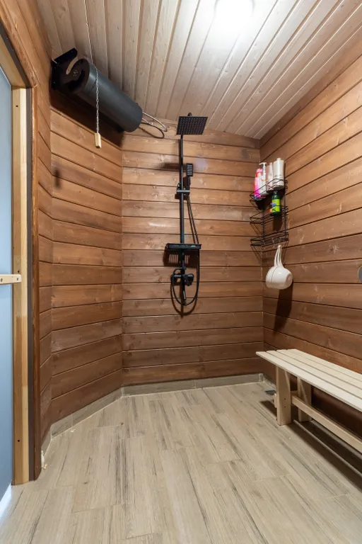 Большой семейный коттедж с русской баней