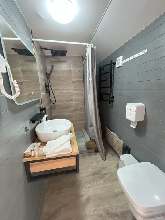 Сфера с открытым бассейном