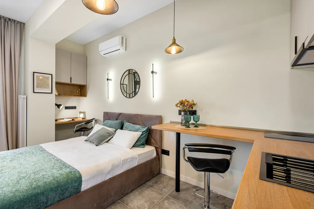 Studio University III