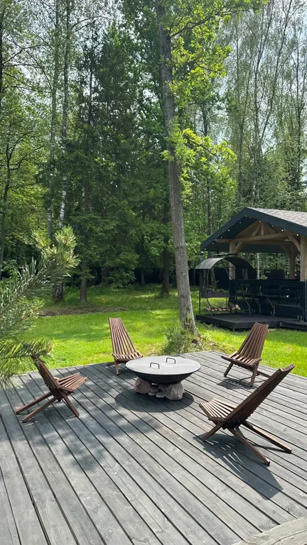 Просторный коттедж в окружении леса – идеальное место для отдыха