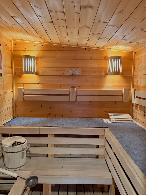 Коттедж Дом А-фрейм на берегу моря, бассейн, баня — Кучугуры