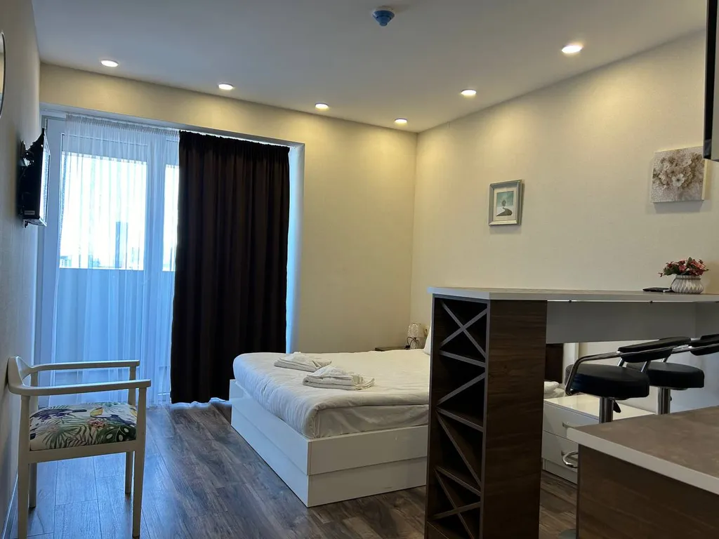 Grand sea&city view apartment in alliance palace