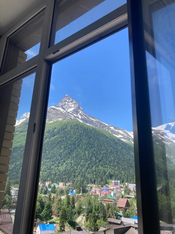 Просторная чистая квартира с видом на горы Домбая в 2 минутах от канатки