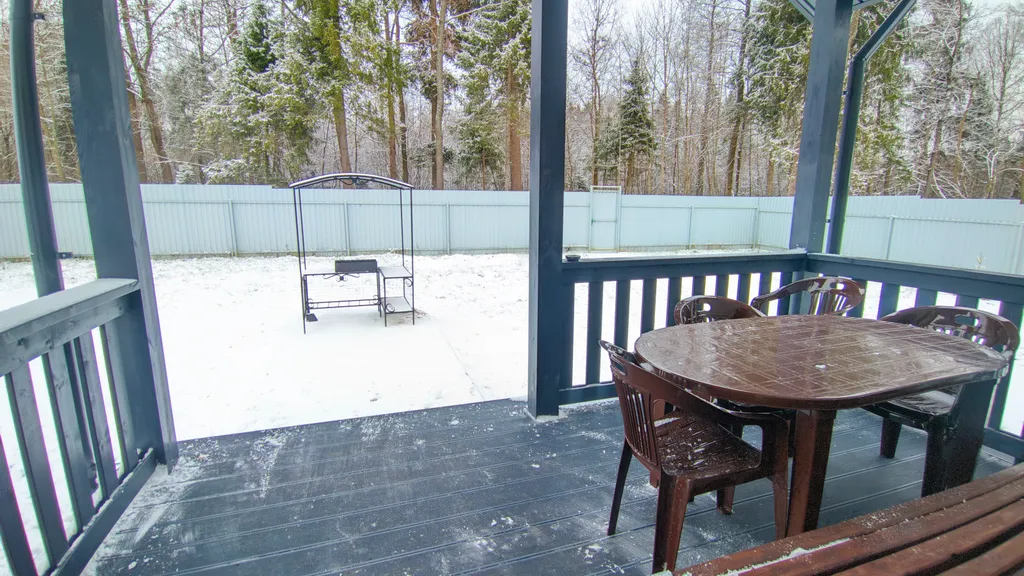 Уютный и светлый дом в лесу на выходные