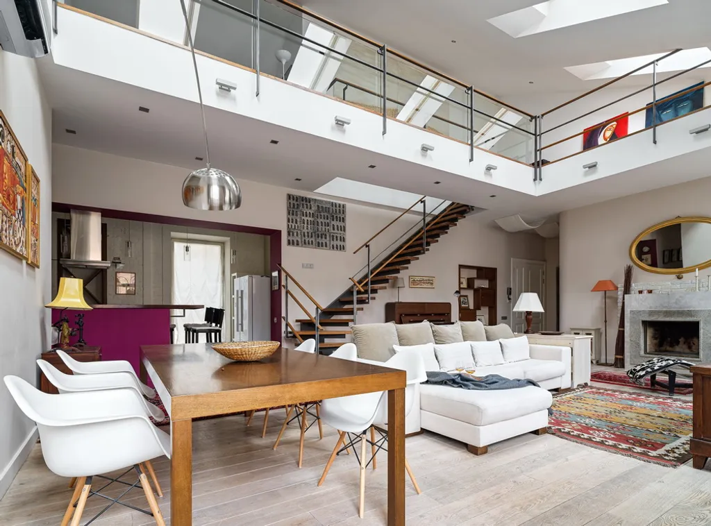 Двухуровневые апартаменты Palazzo с высокими потолками