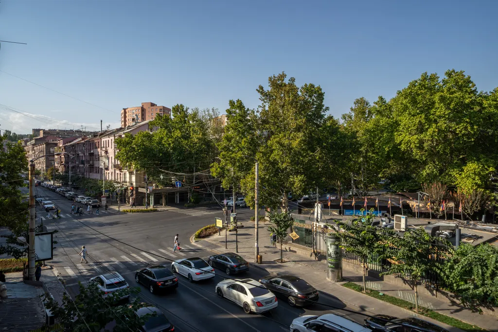 Апартаменты около Ереванского Оперного Театра