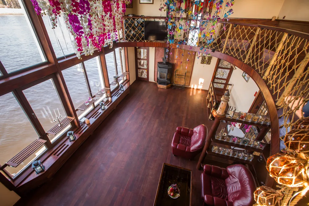 Коттедж Дом на воде Nevo у берега Крестовского острова — аренда посуточно в Санкт-Петербург