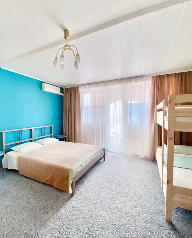 Квартира family camp 6 с балконом — аренда посуточно в Оленевка