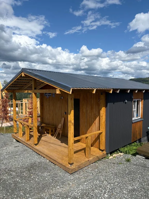 Коттедж Дом для отдыха с террасой и с двумя спальнями — Шерегеш