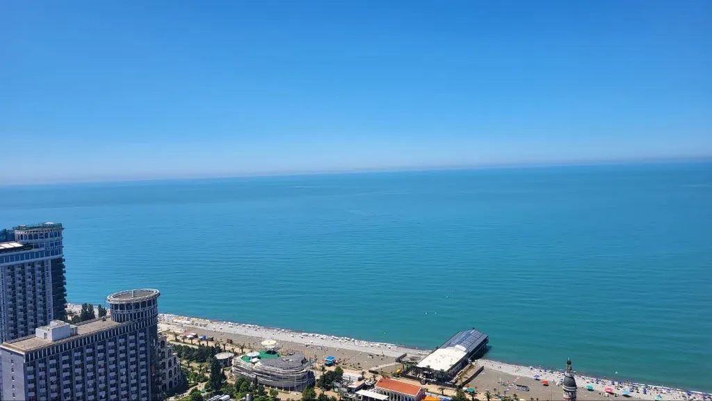 Прекрасный апартамент в Батуми с видом на море