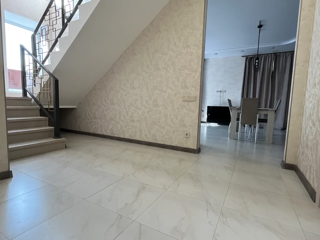 4-комнатный Дом