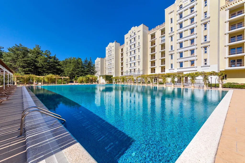 Апартаменты Сады морей с бассейном