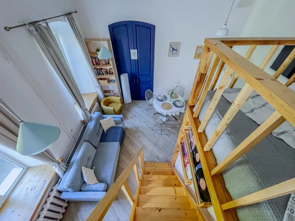 Двухуровневая квартира. Все в пешей доступности