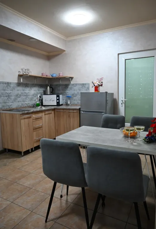 Просторная квартира с двориком в центре города