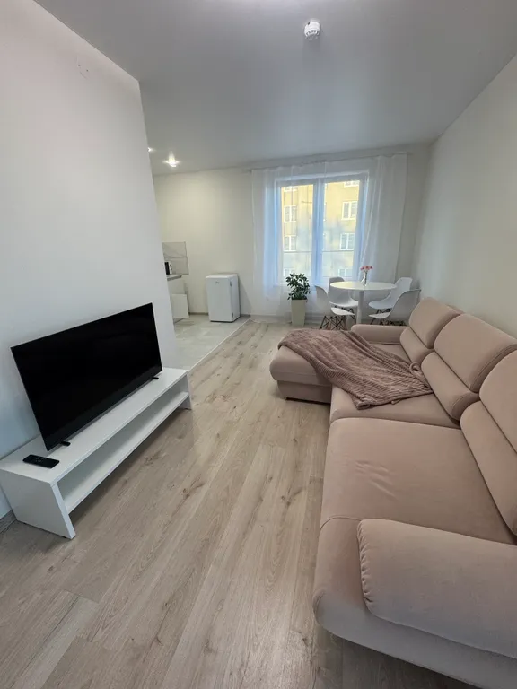 Уютная студия с видом на озеро