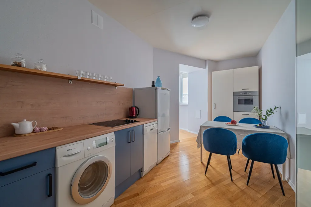 Шикарная 3-комнатная квартира с дизайнерским ремонтом в центре