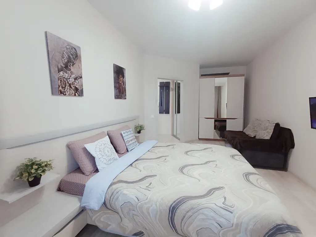 Современная квартира с огромной лоджией в новом доме