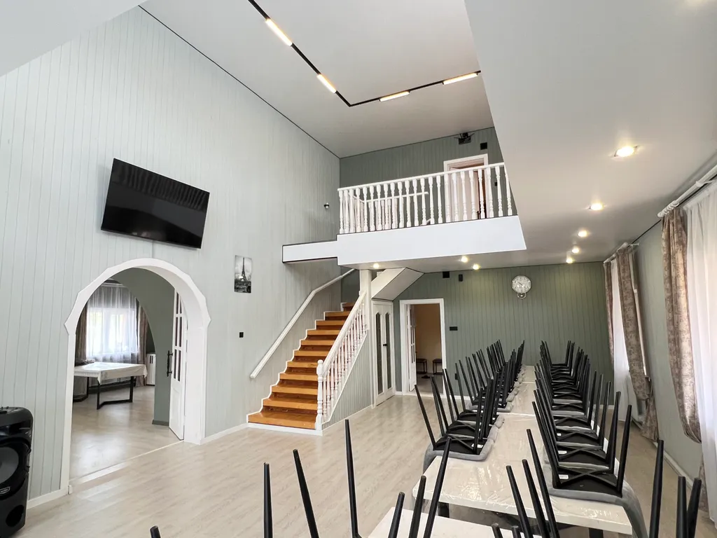 Дом с баней, бильярдом и бассейном в Подмосковье