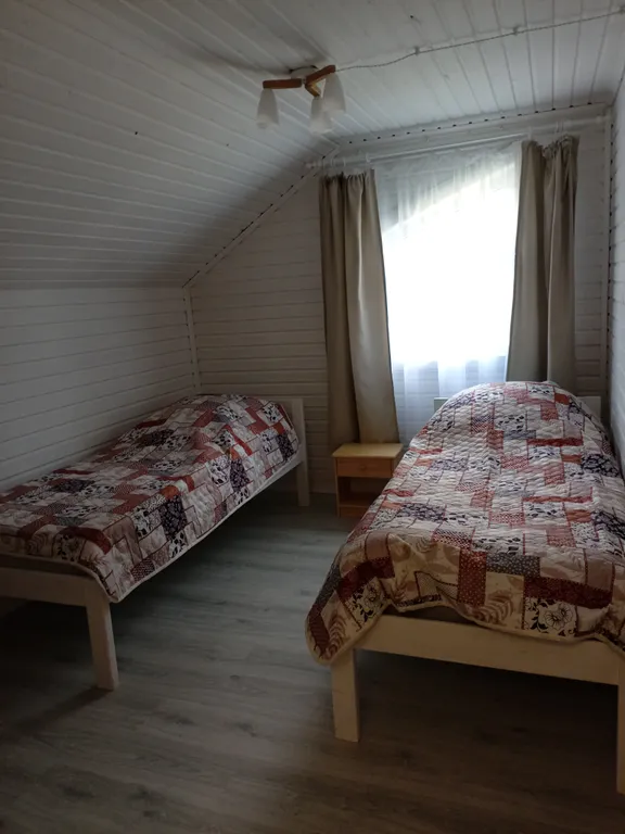 Дом у леса недалеко от песчаного пляжа