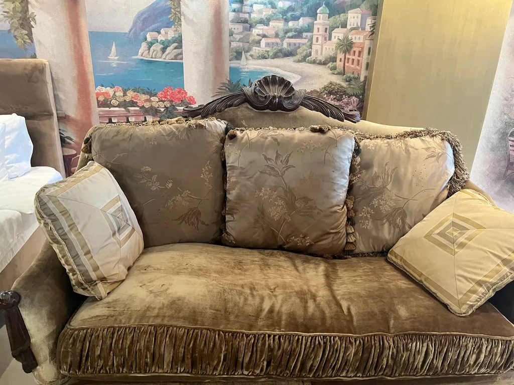 Уютный дом с бассейном, сауной и камином