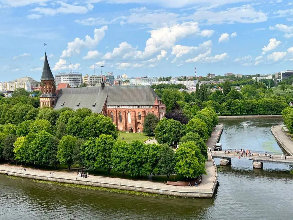 Стильный двухкомнатный люкс с видом на Кафедральный собор