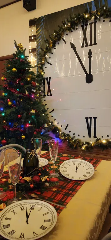 Коттедж с баней и бассейном-купелью в уникальном месте