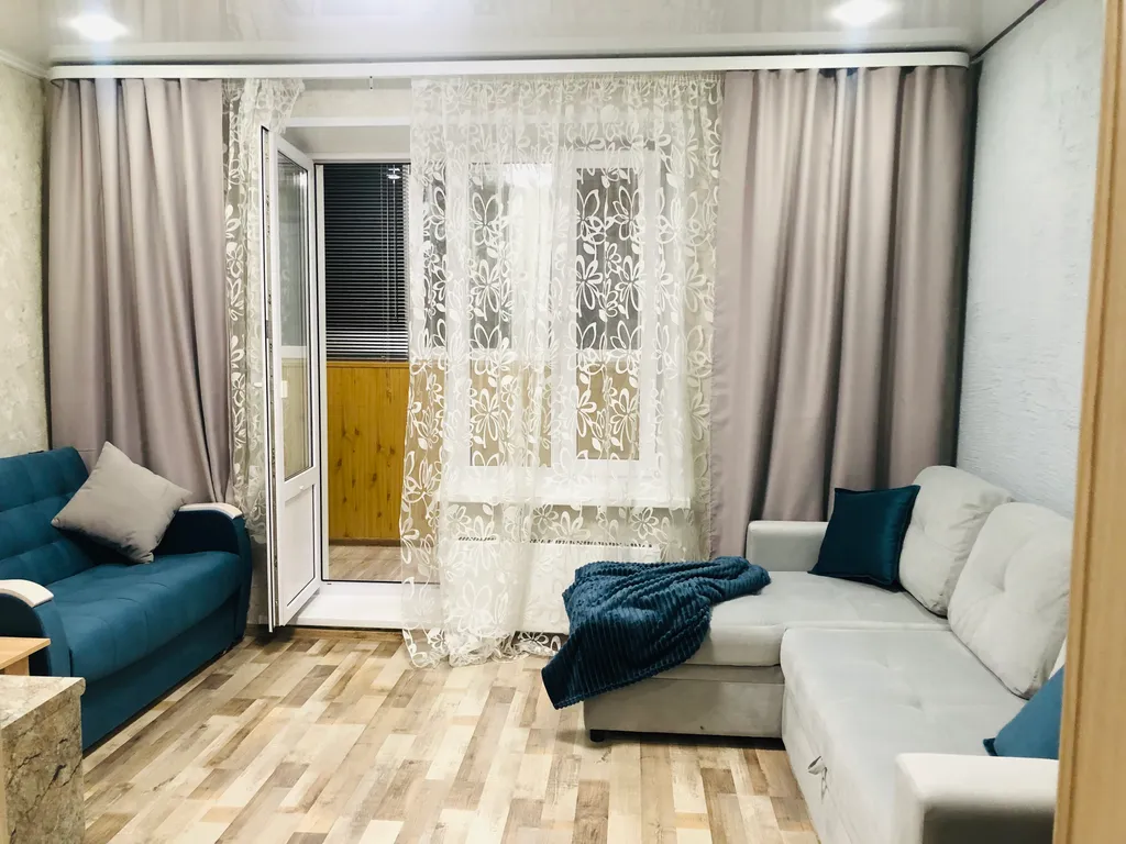 Квартира Уютная, теплая студия — аренда посуточно в Тобольск