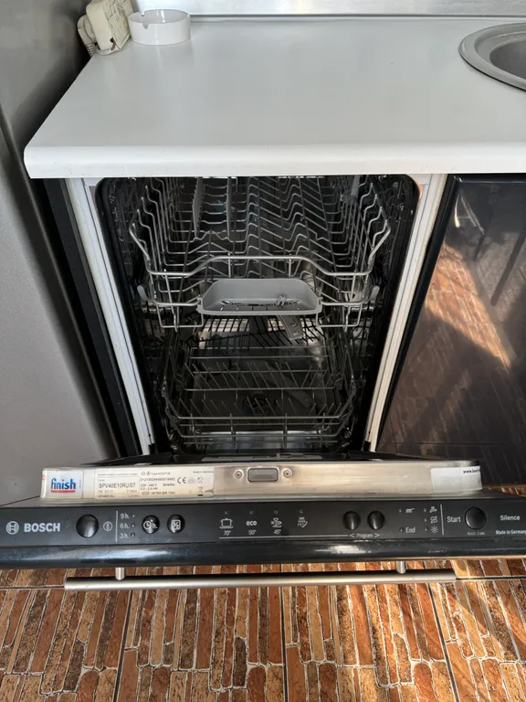 Красивая трёхкомнатная квартира в центре с видом на площадь