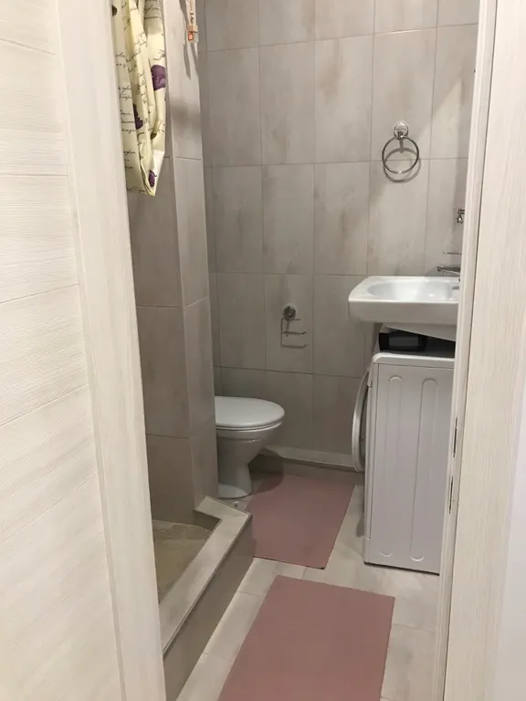 Квартира Квартира Уютная студия рядом с морем, бассейн, парковка — Адлер