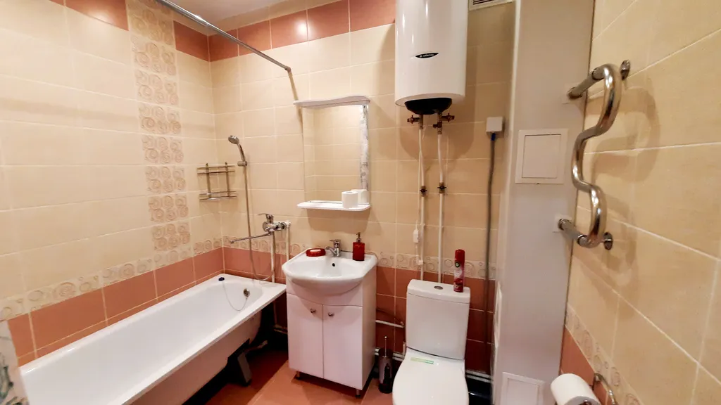 Апартаменты в новом кирпичном доме с современным ремонтом