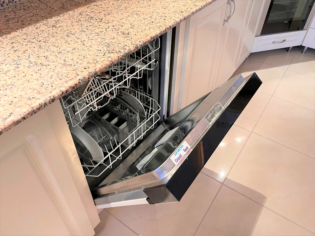 Аланья, просторная квартира с видом на море и горы, пляж - 5 минут