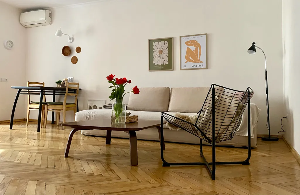 Дизайнерская квартира для двоих у метро в Тбилиси