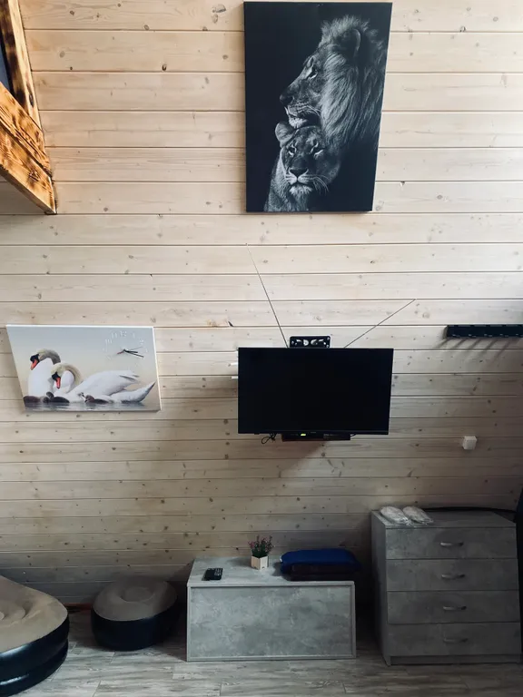 А-фрейм с бассейном