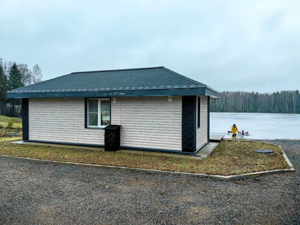 Дом на первой линии у озера в Карелии