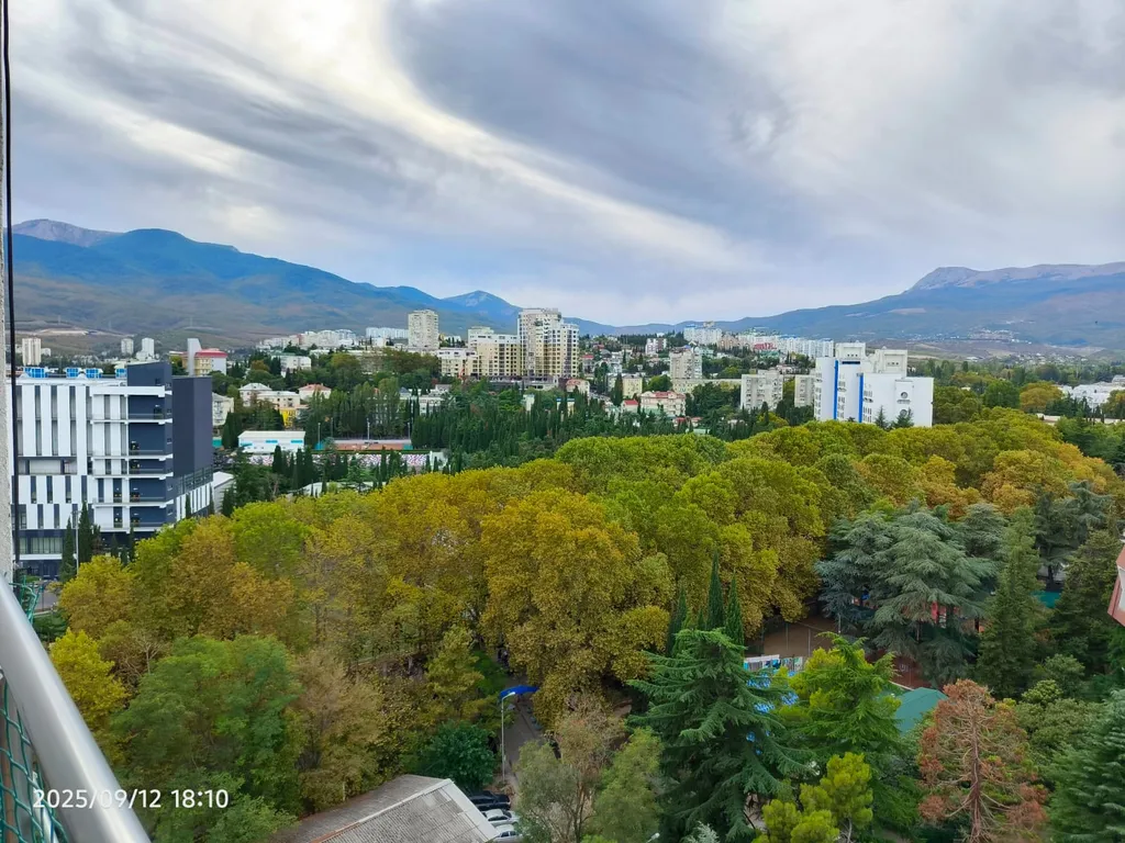 Квартира Однокомнатная квартира с видом на горы — Алушта