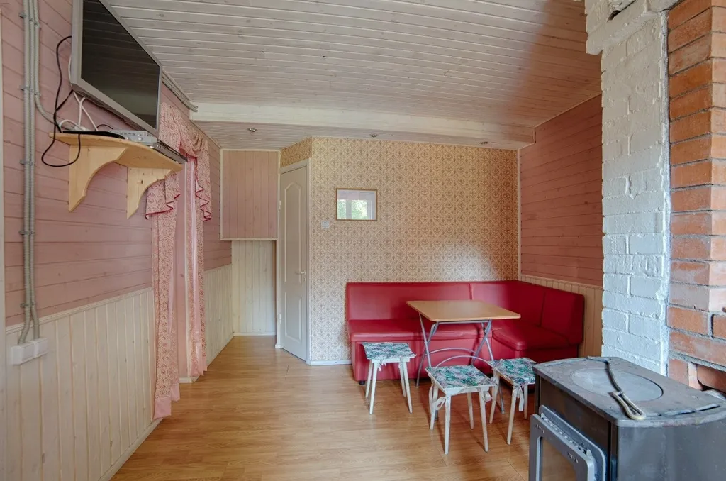 Коттедж Коттедж Маленький флигель — Луга