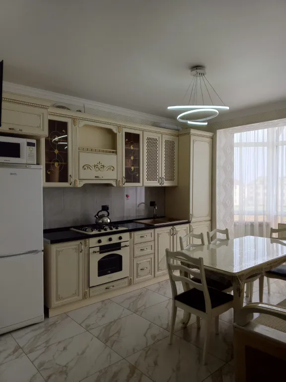 Квартира Просторная, уютная, с шикарным видом на фонтан двушка — аренда посуточно в Нальчик