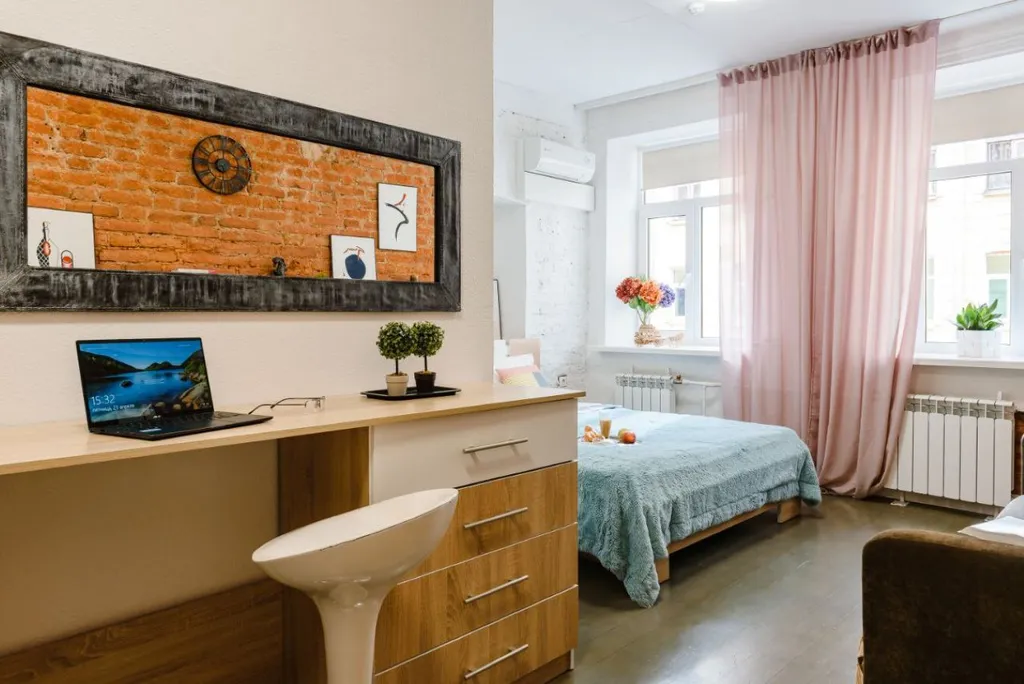 Квартира Трехкомнатные апартаменты 100 м² у Дворцовой площади. Для 8 гостей. — Санкт-Петербург