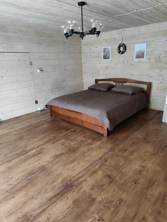 Дом с видом на церковь