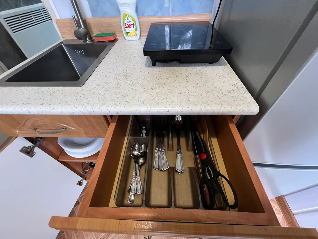 Двухкомнатный домик с видом на озеро