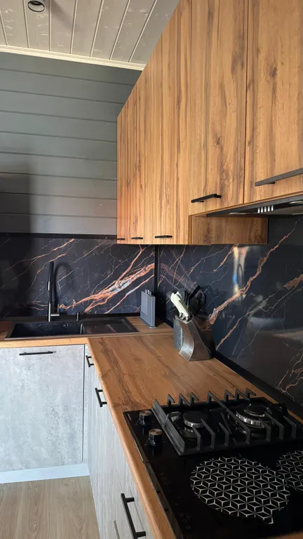 Уютный коттедж у горячего серовородного источника